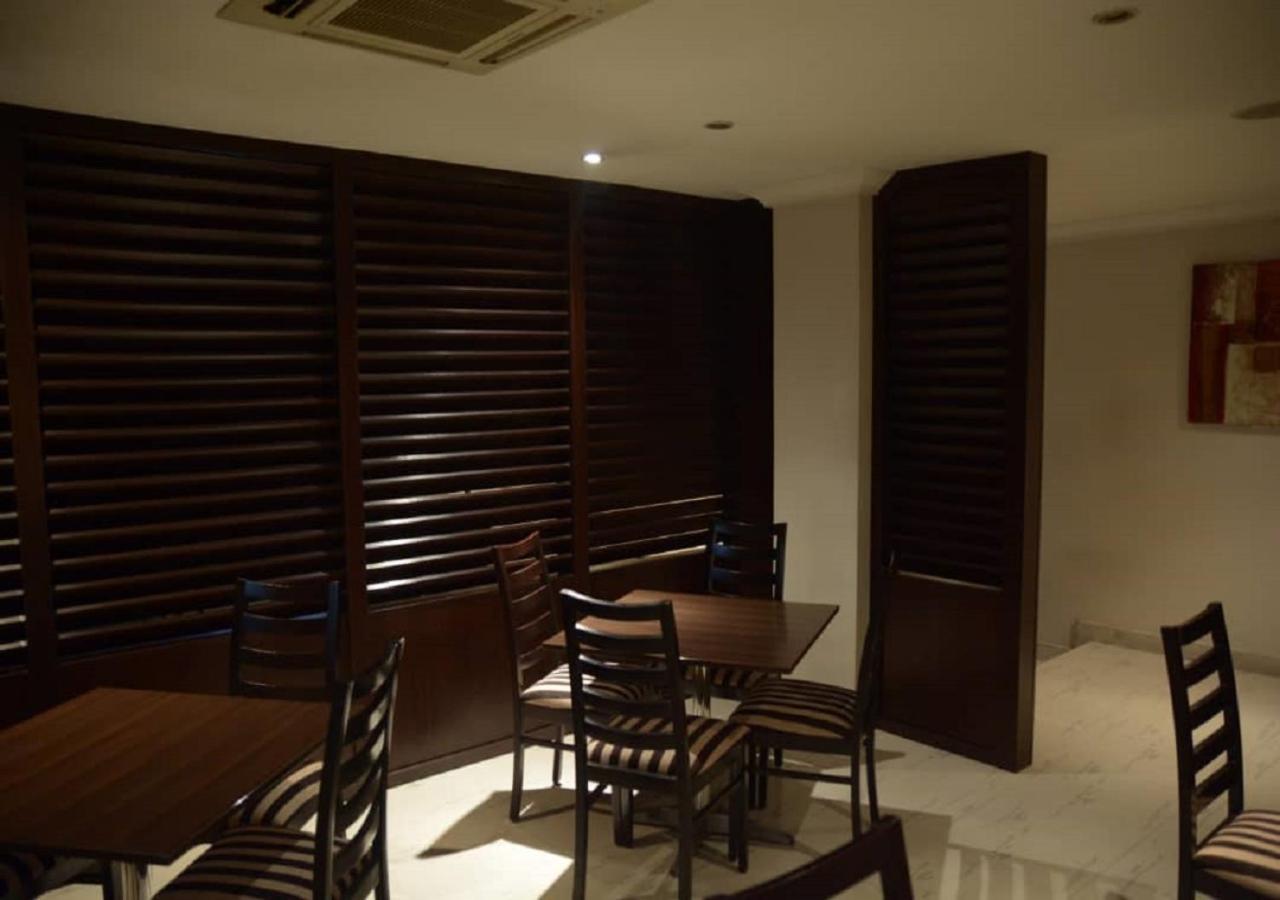 S & S Hotel & Suites Lagos Exterior foto